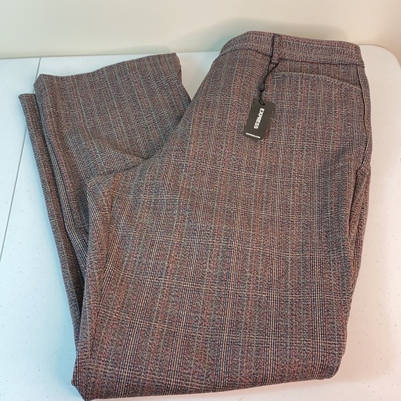 Express Columnist Mid Rise Barely Boot Pant - Picture 2 of 8